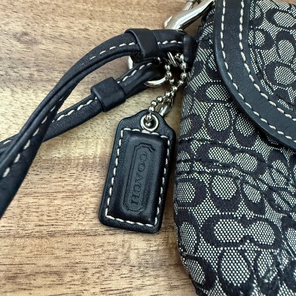 Coach Vintage Soho Flap Wristlet Wallet - Picture 3 of 12
